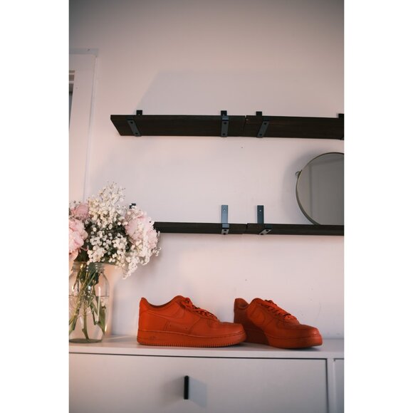 Air Force 1 Low '07 LV8 'University Red', US Men's 8 - Picture 4 of 9